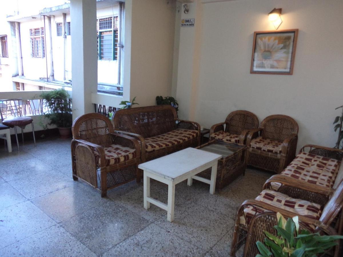 Hotel Monsoon Шиллонг Экстерьер фото