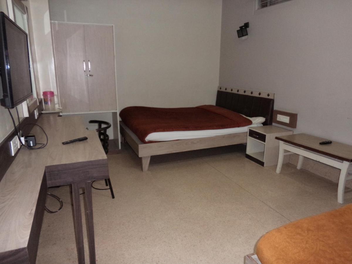 Hotel Monsoon Шиллонг Экстерьер фото