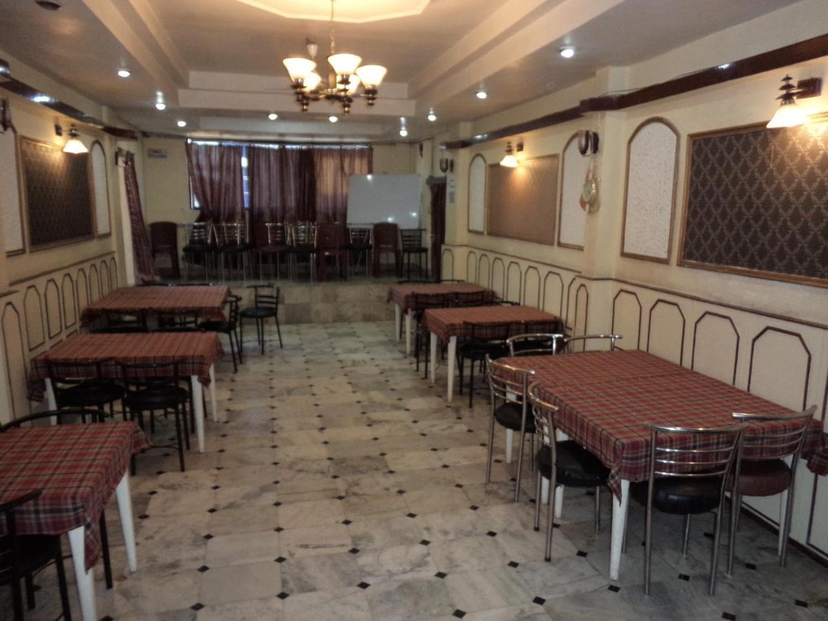 Hotel Monsoon Шиллонг Экстерьер фото