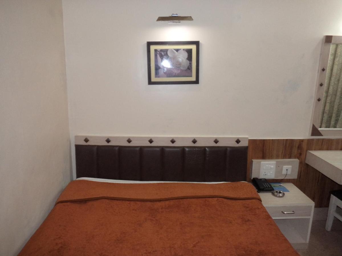 Hotel Monsoon Шиллонг Экстерьер фото